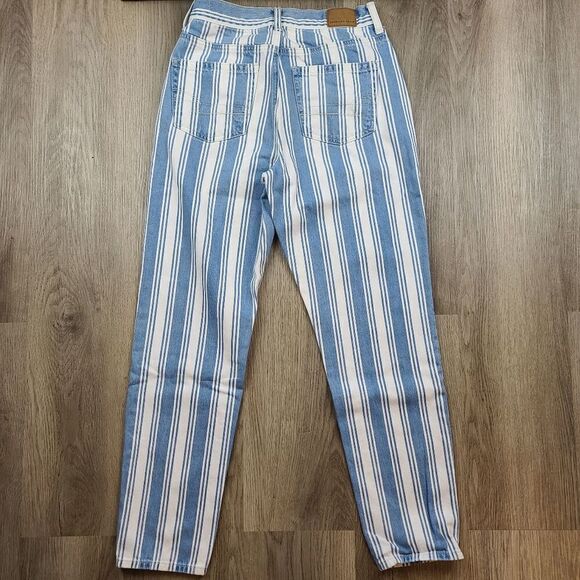 American Eagle High Rise Striped Mom Jeans size 2 - Picture 7 of 10